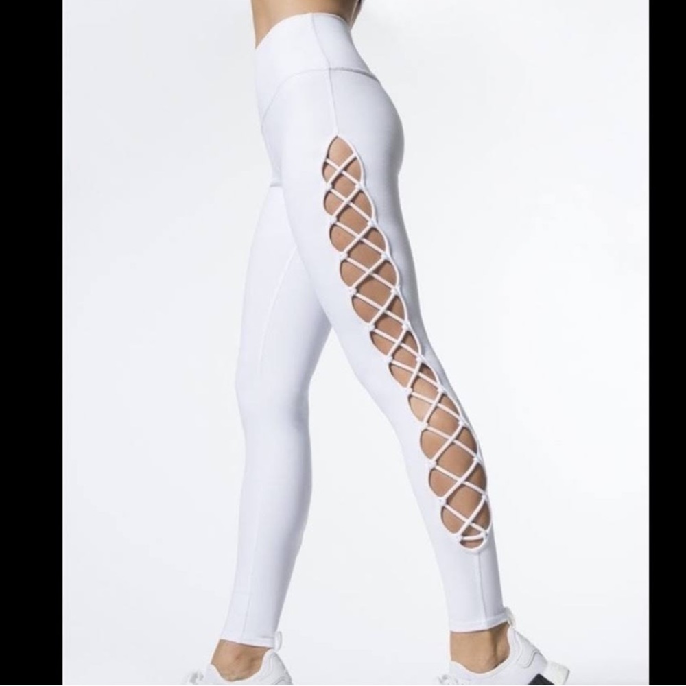 Alo Yoga Interlace Legging in white size xs